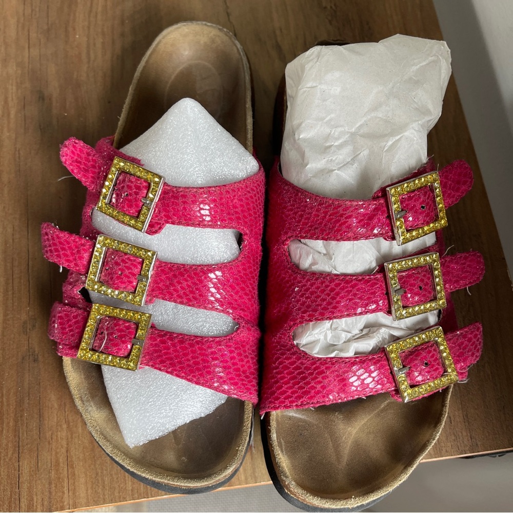 COPY - Pink leather Sandals with Gold Buckles